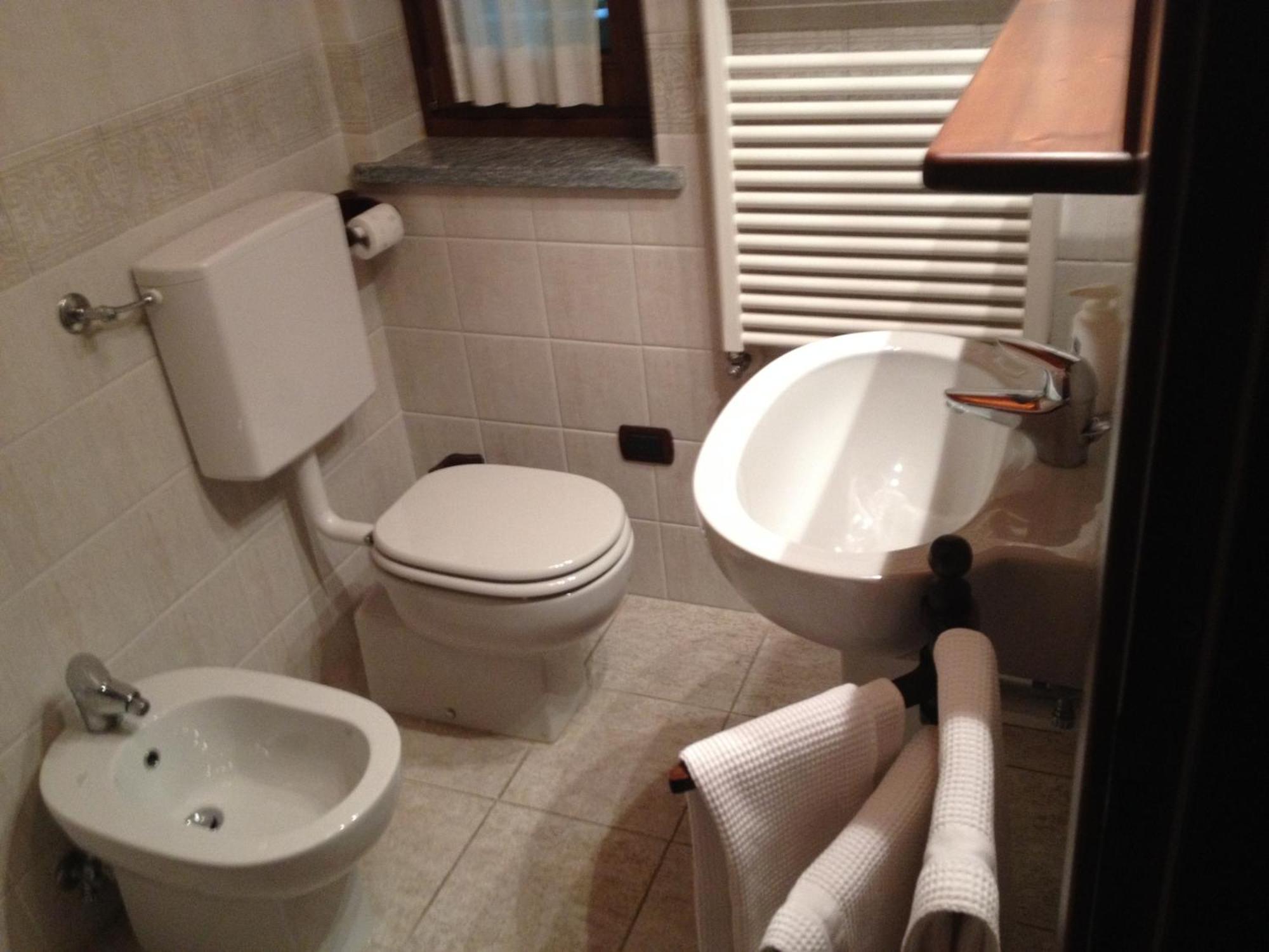 Masoun Dou Caro Hotel Pont-Saint-Martin Phòng bức ảnh